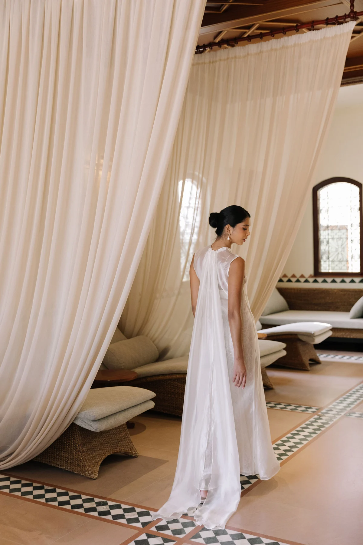 Arabian fairytale editorial at Al Maha Desert Resort, Dubai (37)
