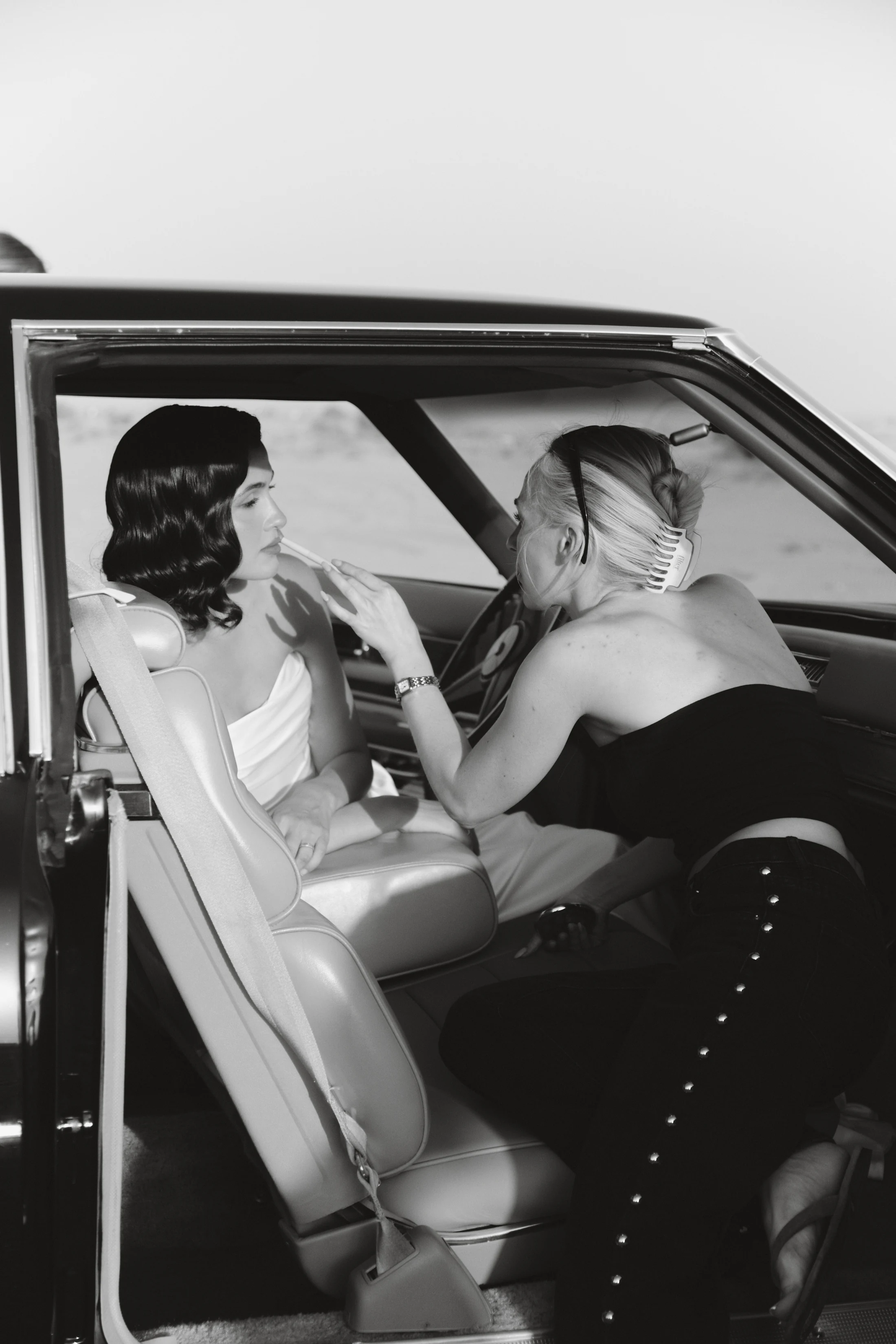 Desert Cadillac editorial, Dubai desert (8)