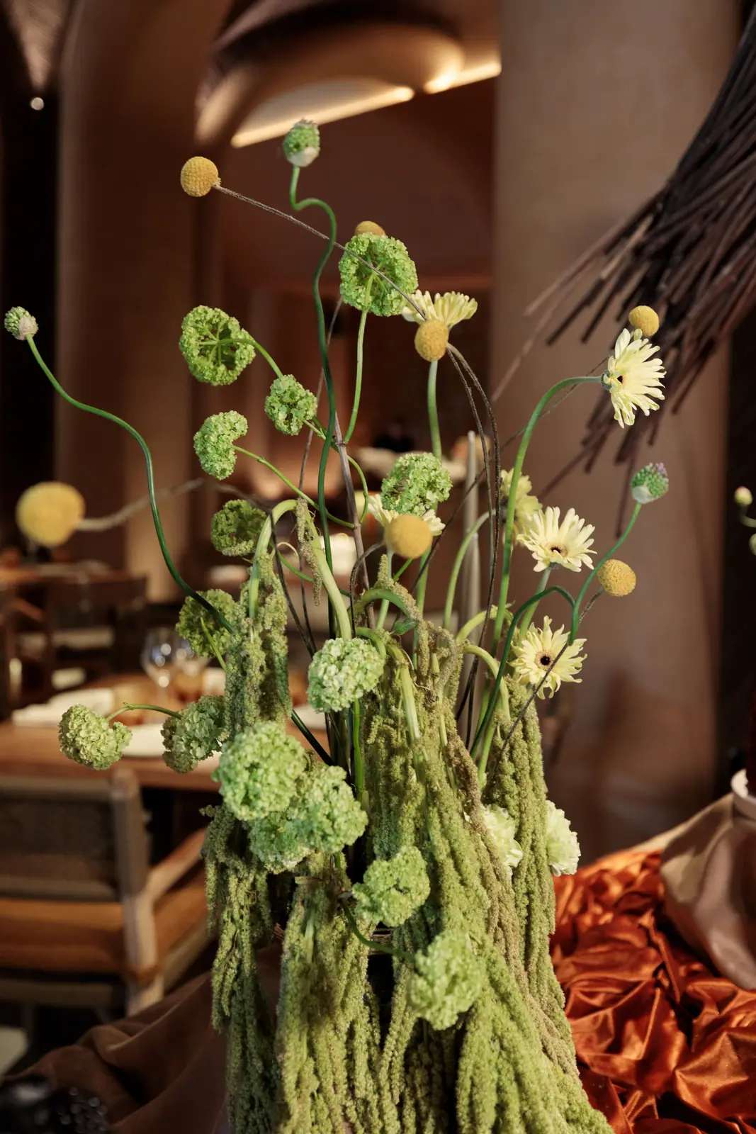 An Earthly Welcome at Sana Restaurant, Dubai — welcome dinner by Zahra Studio