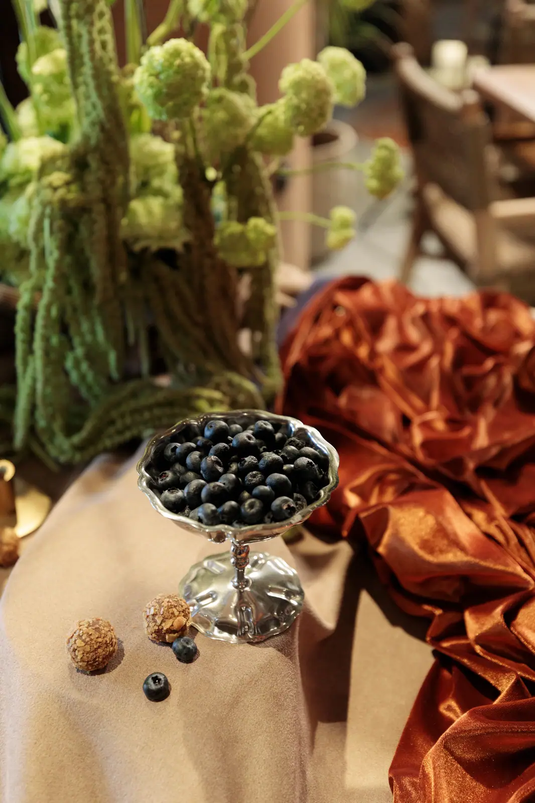 An Earthly Welcome at Sana Restaurant, Dubai — welcome dinner by Zahra Studio